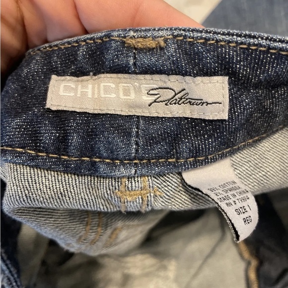 Chicos Platinum Jeans Womens Size 1 Reg Slim Tapered Mid Rise Denim Dark Blue - Picture 10 of 10